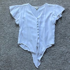 Adjustable White Button-Up Top - Versatile Tie Bottom